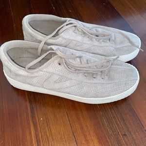 Tretorn Bold Perforated Platform Suede Sneaker